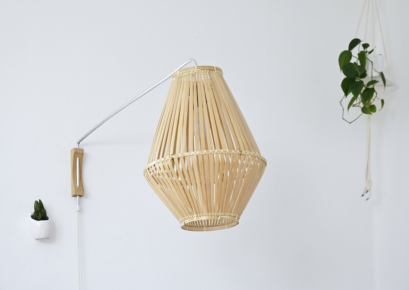 DIY lampa ze staré veteše. Zdroj: tamarki.cz